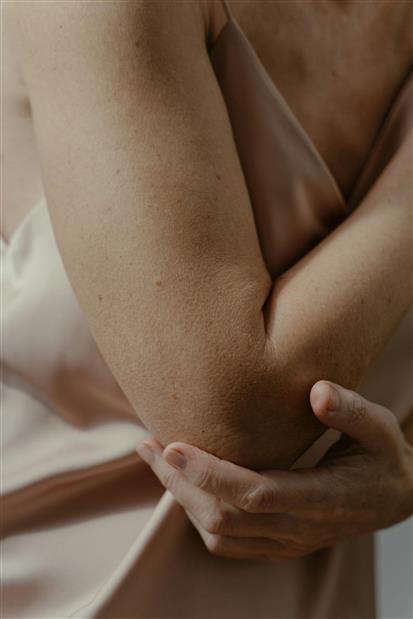 Lateral epicondylalgia (also known as tennis elbow): an overview